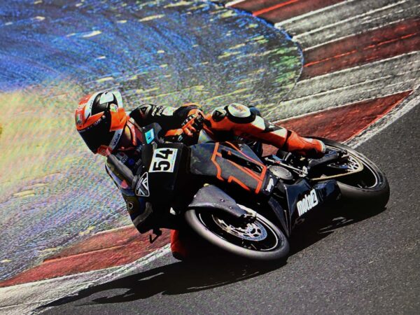 Triumph Daytona Moto
