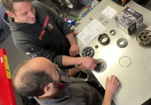 Fabbris Moto Officina Moto a Verona specializzata in preparazioni, tagliandi, sospensioni, cambio gomme e molto altro...